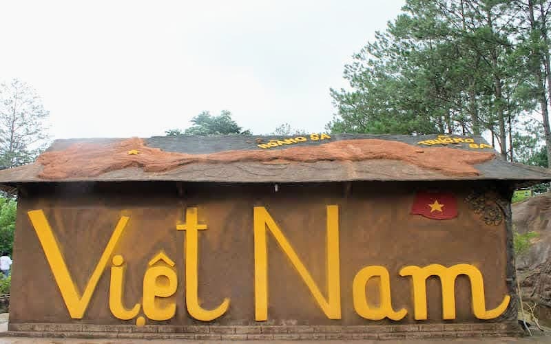 粘土彫刻ならベトナムで１番！ダラット観光ならクレイトンネルがおすすめ！